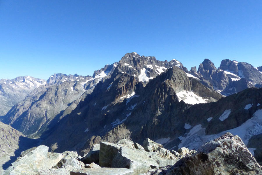 cropped-montagne-escalade-1.jpg